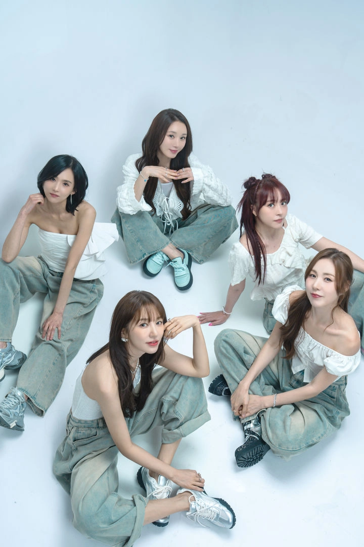 “베이비복스, 23년 만의 깊은 귀환”…‘단독 콘서트’서 시절명곡→팬심 뜨겁게 흔든다 / 제니스씨앤엠