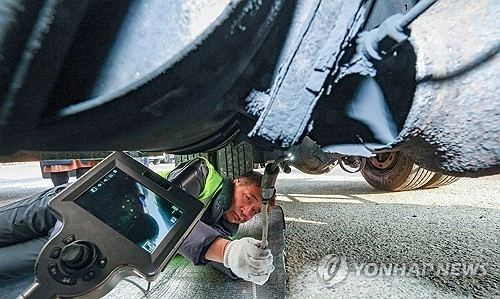 배출가스 결함 리콜 확산…5개사 8만2천여대 상반기 시정→제도 개선 논의