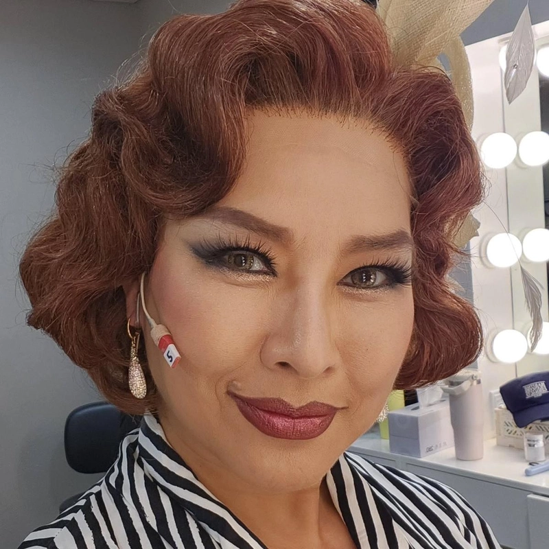 “당신의 두눈빛을 기다립니다”…정영주, 무대 직전의 전율→눈빛 속 관객 소환 / 배우 정영주 인스타그램