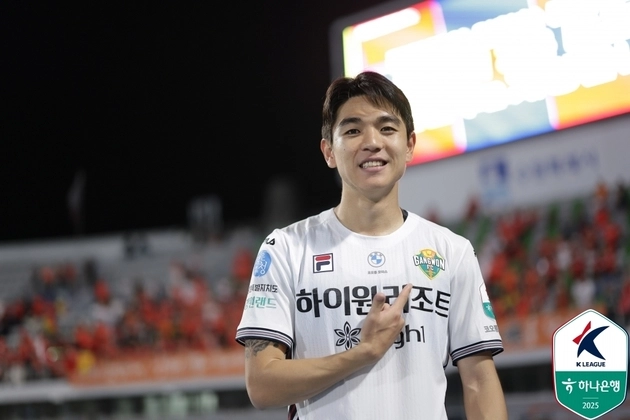 “후반 45분 중거리포”…김대원, 2-1 결승골로 K리그 이달의 골 수상 / 연합뉴스