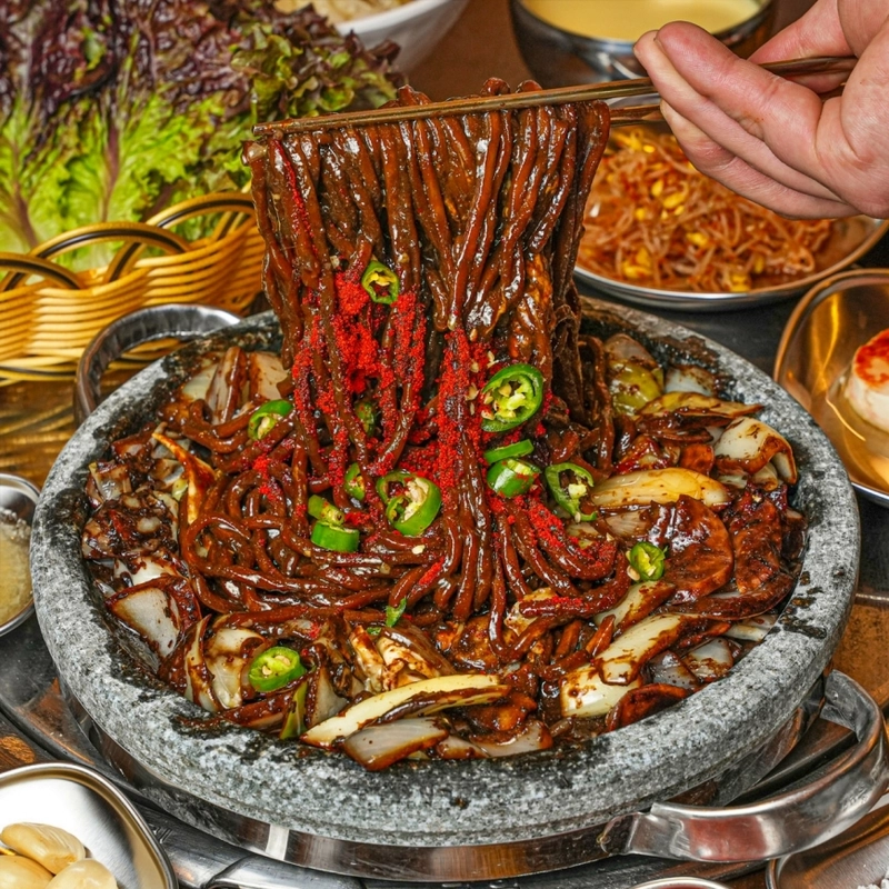 생방송투데이 돌판짜장면 단돈 6900원…화곡동 맛집, 가성비 돌풍→MZ세대 열광