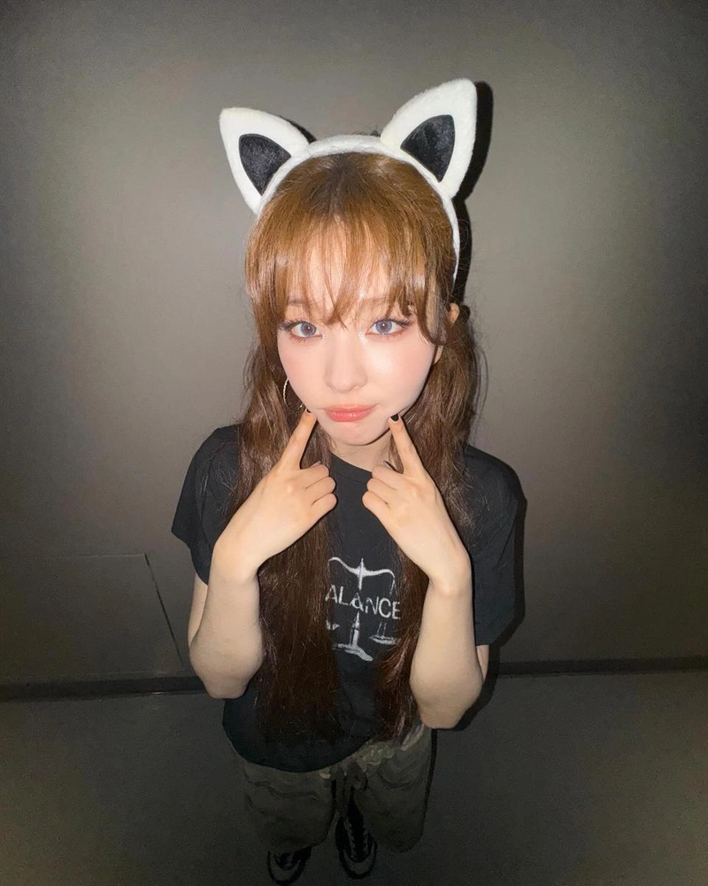 “이것좀봐 신기하지”…강슬기, 고양이 귀 헤어밴드→깜찍 변신 / 걸그룹 레드벨벳 강슬기 인스타그램