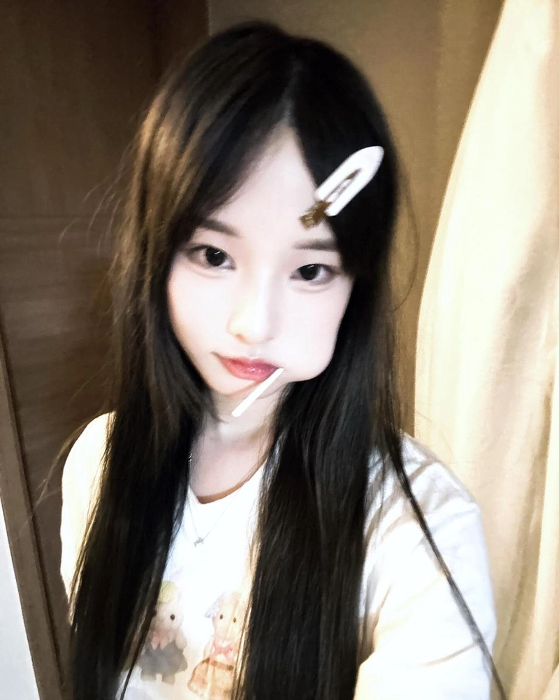 “난 너를 사랑해애애”…선유, 장난꾸러기 여름→동심 가득 셀카 / 걸그룹 클라씨 선유 인스타그램
