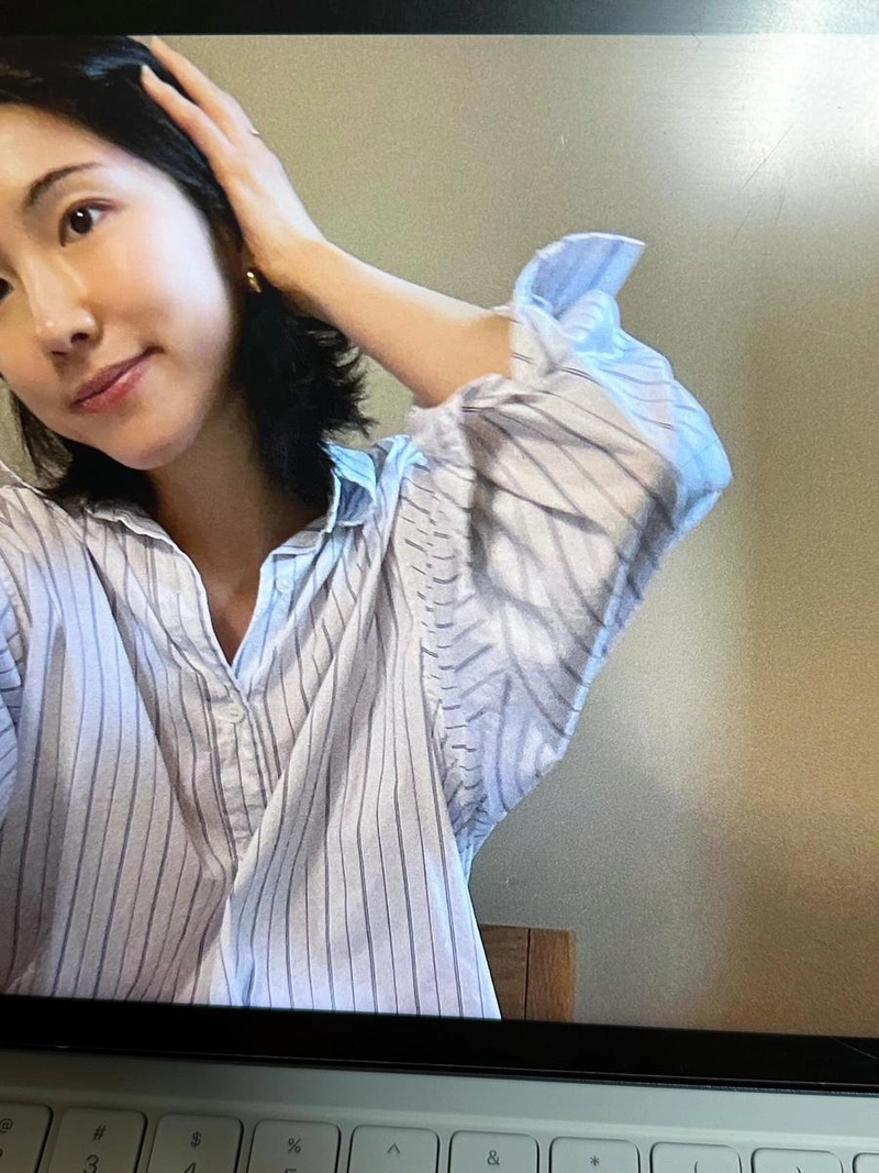 “여름 무드 가득 담았어요”…진예, 편안한 휴식→청량 셀카 / 걸그룹 라붐 진예 인스타그램