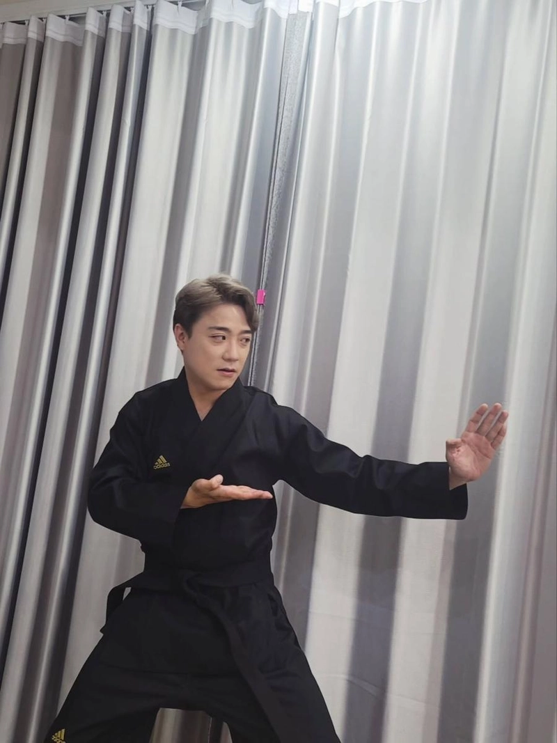 “진짜는 숨지 않는다”…아웃사이더, 태권도 유단자→단단한 내면 / 래퍼 아웃사이더 인스타그램