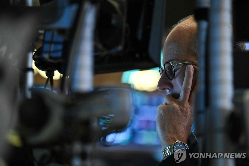 6월 CPI 영향 뉴욕증시 혼조…다우 0.98% 하락, 나스닥은 강보합 마감
