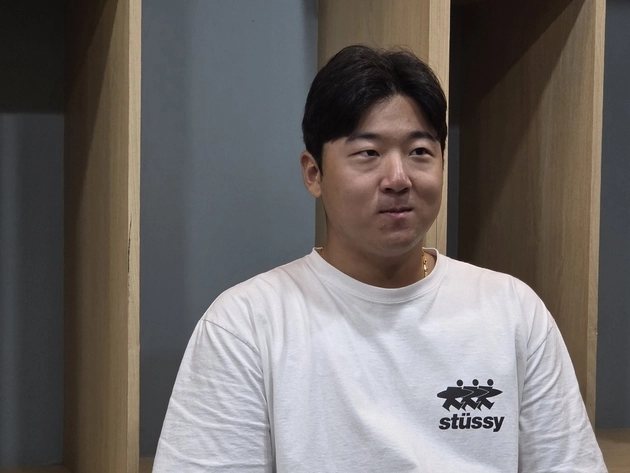 “타율 0.356·16홈런”…안현민, 송승기·문보경도 놀란 신인왕 활약 / 연합뉴스
