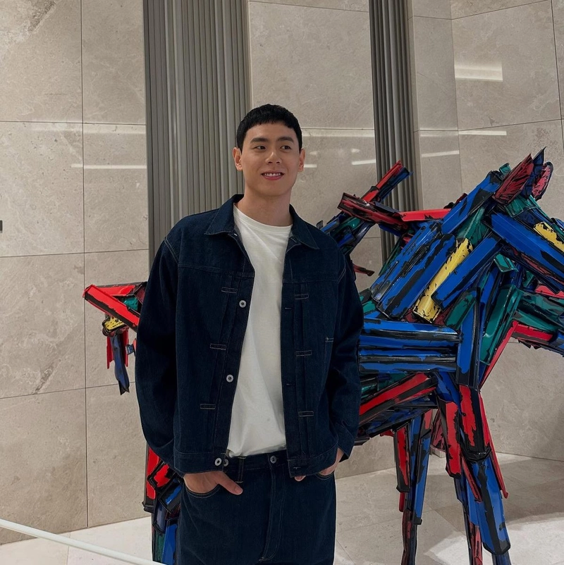 “기분좋은 선물은 마음을 따뜻하게 해주네”…이관희, 미소로 물든 여름 낮→잔잔한 힐링 / 농구선수 이관희 인스타그램