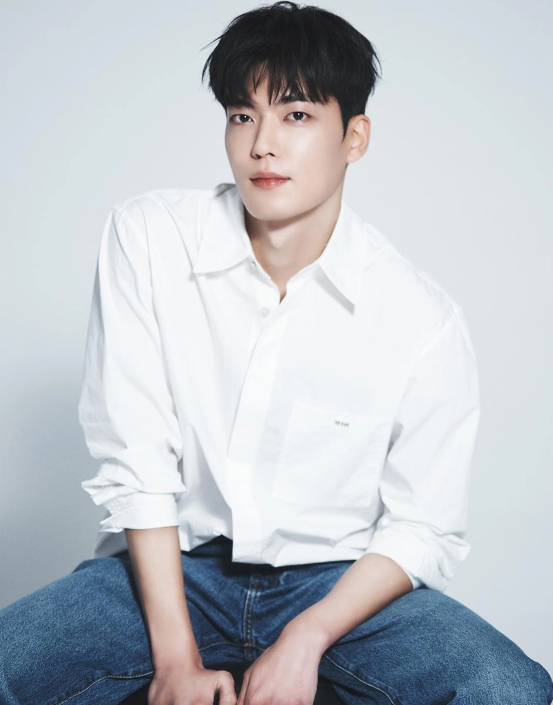 “과거의 순수함이 스며든다”…이승헌, ‘착한 사나이’서 이동욱 어린시절→몰입도 높여 / 킹콩by스타쉽