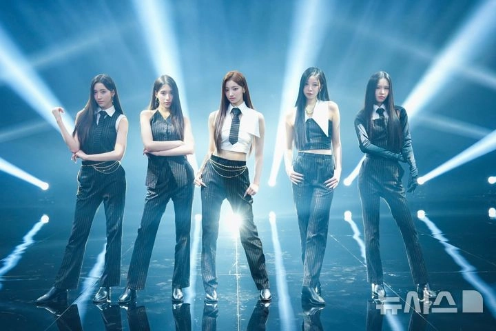 “A2O 메이, 북미 차트 점령”…이수만 中걸그룹 ‘보스’로 美 톱40→글로벌 도약 예고