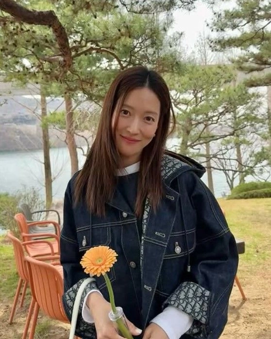 “하루 만에 극적 변신”…왕빛나, 항공사 서비스 후회 속 솔직 후기→온라인 반응 엇갈렸다