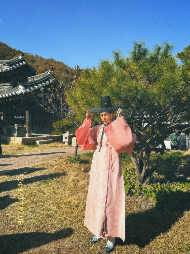 “너무 무서워할 필요 없단다”…서범준, 고요한 가을빛→사극 변신 압도 / 배우 서범준 인스타그램
