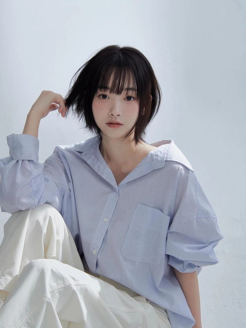 “영혼의듀오와 단발 프로필”…권아름, 여름빛 담은 청초→신선한 도약 / 배우 권아름 인스타그램