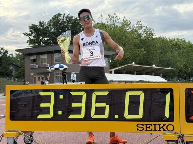 “3분36초01 신기록 질주”…이재웅, 1,500m 한국 기록 또 경신 / 연합뉴스