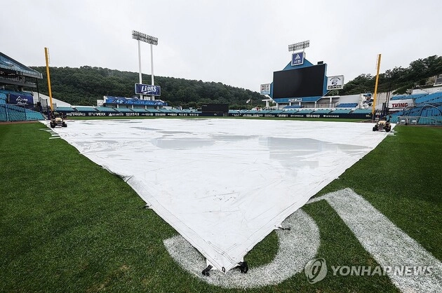 “비로 중단”…키움-삼성, NC-KIA 경기 우천 취소 / 연합뉴스