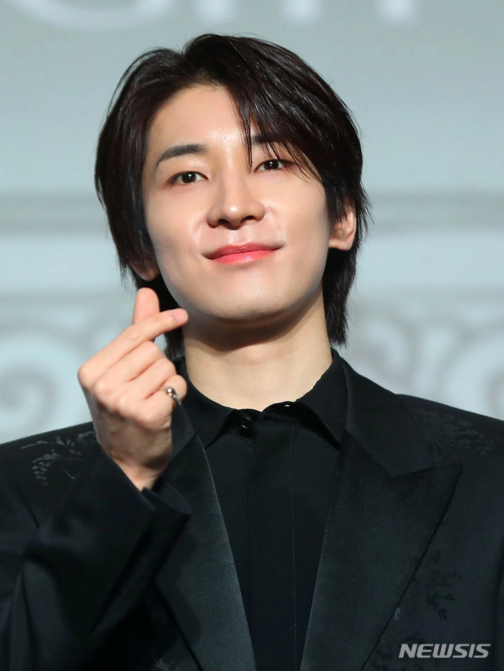 “따스함을 선물했다”…세븐틴 원우, 자작곡 ‘고개’서 건넨 위로→팬들 가슴 적신 날