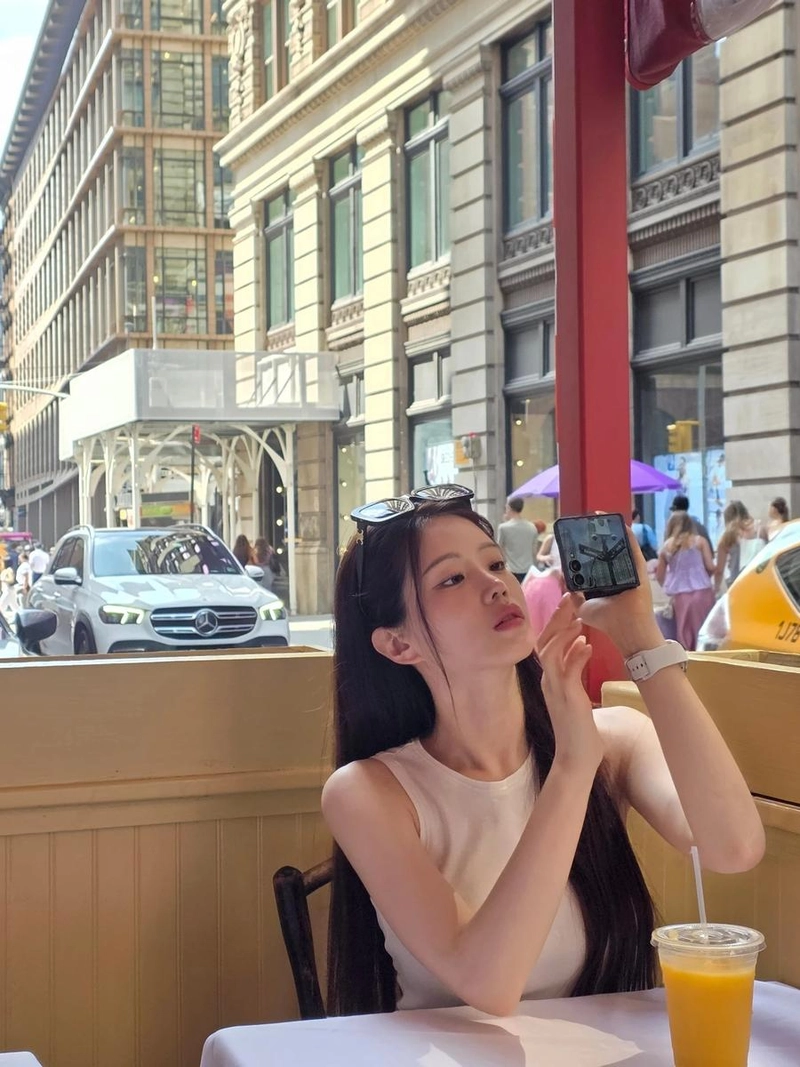 “잊지 못할 여름 오후”…김아린, 뉴욕 햇살 아래→도시 낭만 가득 / 솔로지옥4 출연자 모델 김아린 인스타그램