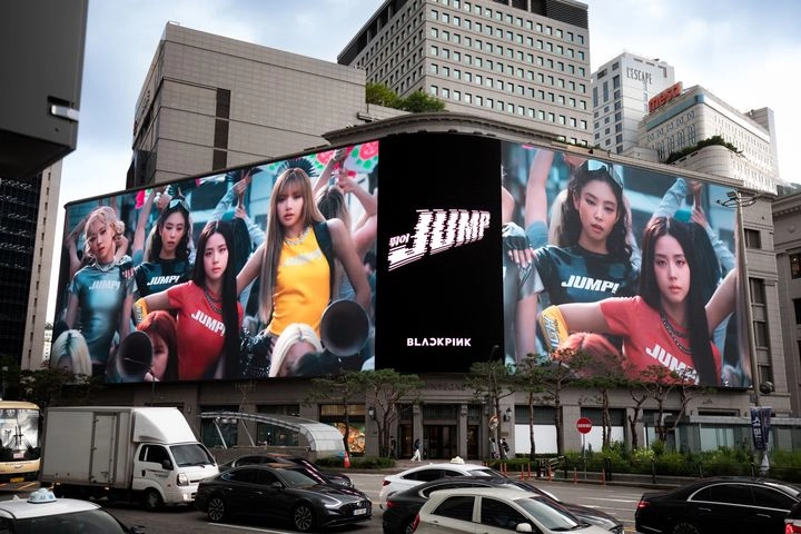 “블랙핑크, ‘뛰어’로 서울 점령”…남산·반포대교까지 핑크빛 물결→월드투어 열기 확산