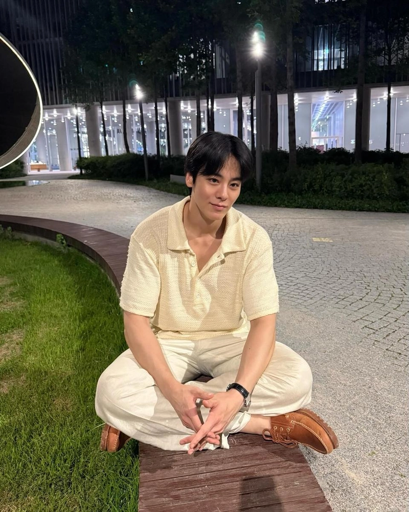 “조용한 여름밤처럼”…장성훈, 고요한 순간→도심 속 서정적 여운 / 모델 장성훈 인스타그램