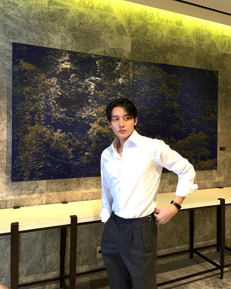 “꽃 챙길 날도 오고 말이야”…안지민, 여름 저녁의 여운→청량한 시선 전환 / 하트페어링 출연자 안지민 인스타그램