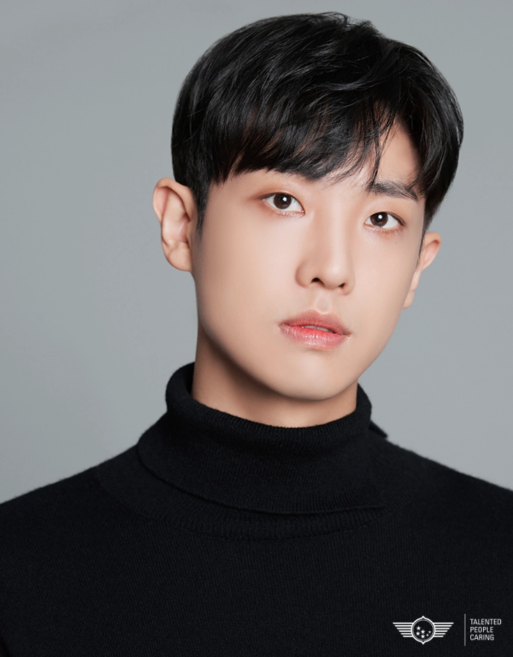 “이준, 새 얼굴로 돌아온 ‘워크맨’→예능계 진짜 올라운더 증명” / 프레인TPC