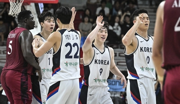 “이현중·이정현 더블더블 활약”…남자농구, 카타르 평가전 90-71 대승 / 연합뉴스