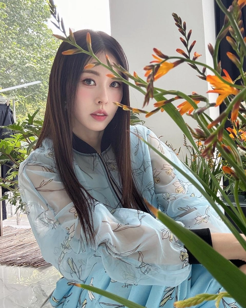 “섬세함에 머물다”…서동주, 여름 정원 속→청명한 감성 변주 / 방송인 서동주 인스타그램