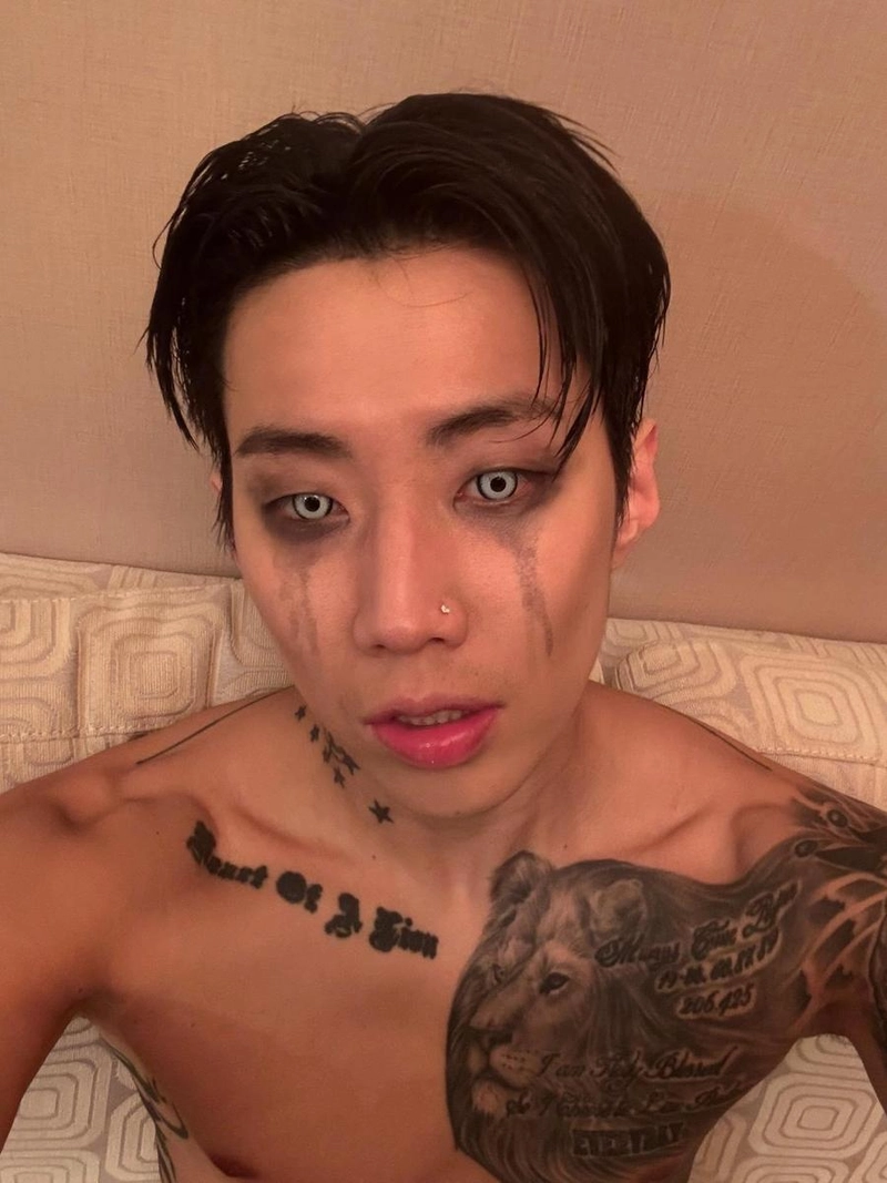 “Remedy만 남긴 밤”…박재범, 짙은 여름 감정→파격 셀카 속 전율 / 가수 박재범 인스타그램