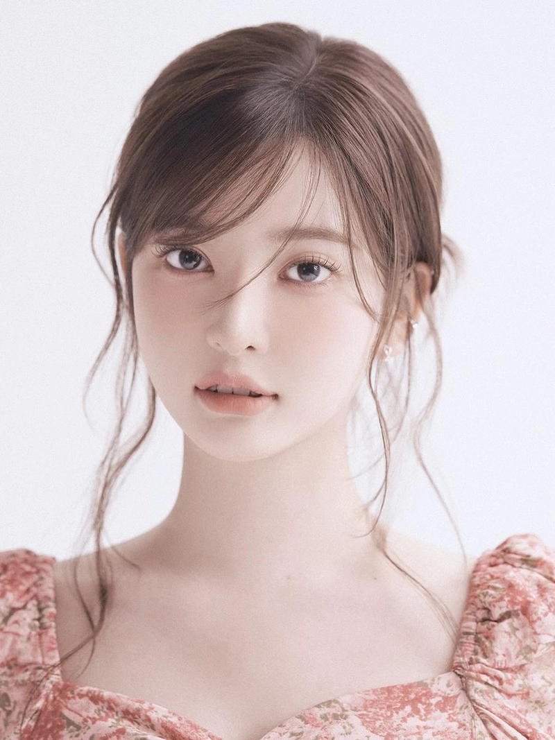 “고요하게 피어난 여름 결”…조수민, 소녀와 성숙 사이→청초미 절정 / 배우 조수민 인스타그램