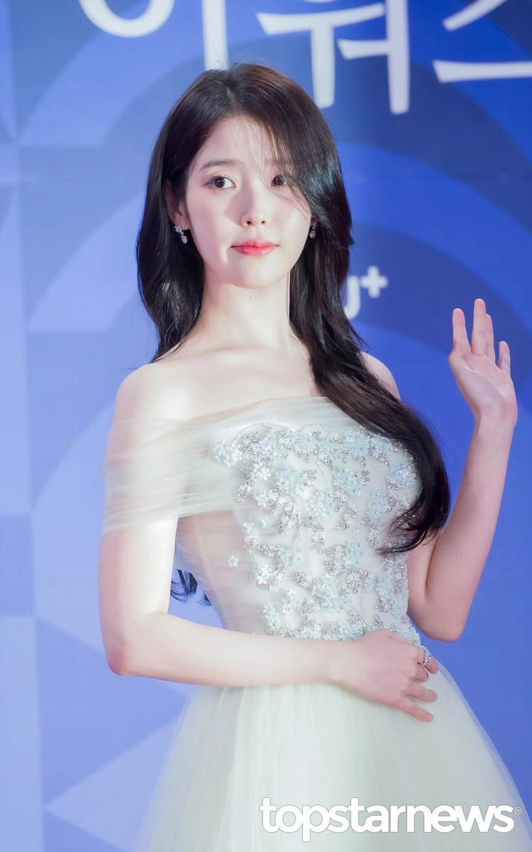 아이유 / 톱스타뉴스HD뱅크