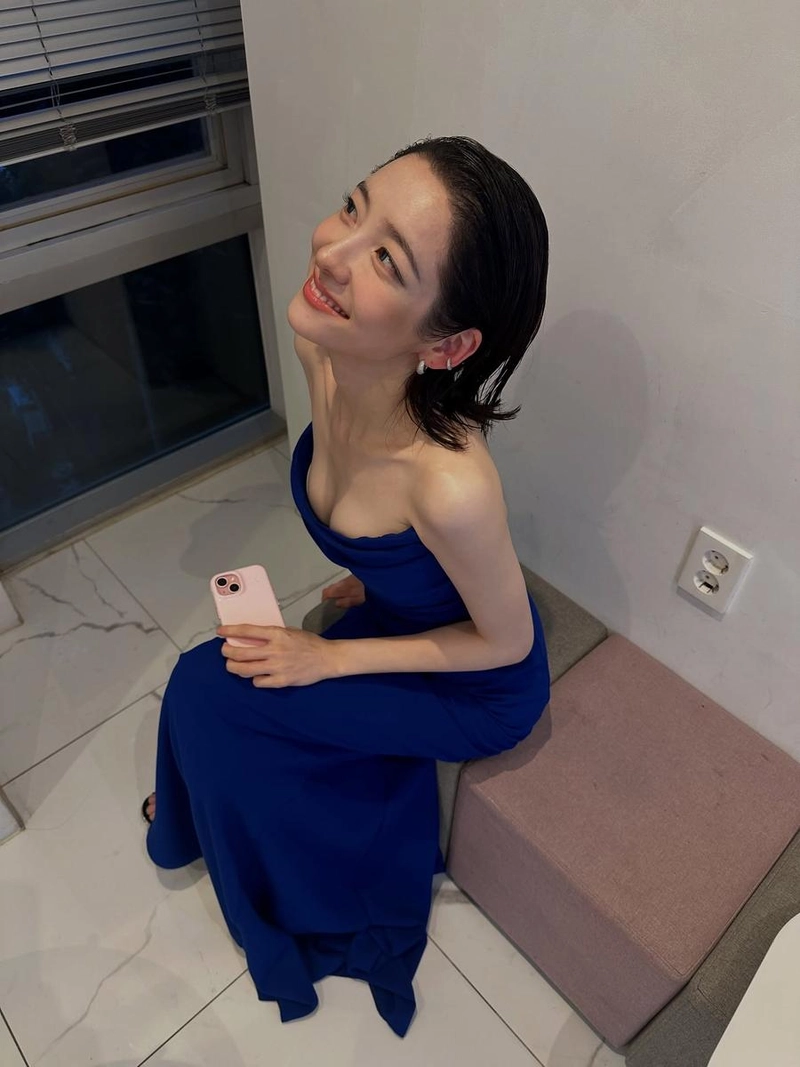 “숨조차 맑아지는 밤”…박지현, 짙은 청초→여름빛 미소 / 배우 박지현 인스타그램