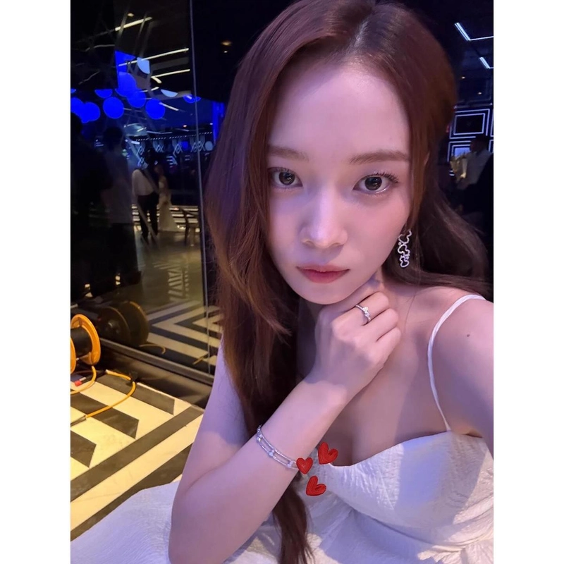 “저에게 잊지 못할 큰 울림이었습니다”…윤소희, 하얀 드레스 여운→고요한 존재감 / 배우 윤소희 인스타그램