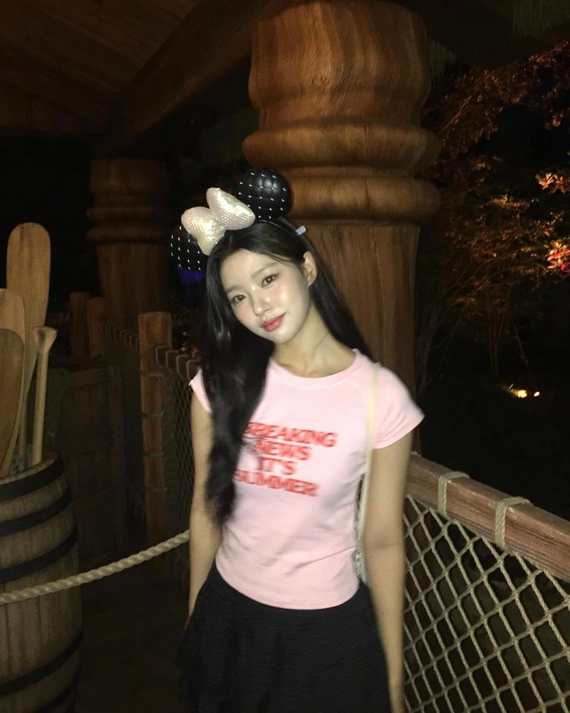 “꿈을 꾼 듯 선명한 밤”…강두나, 설렘 가득→한여름 무드 완성 / 걸그룹 첫사랑 강두나 인스타그램