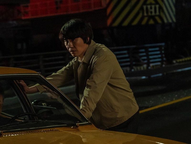 “능청 말투로 안방 장악”…영탁, ‘파인: 촌뜨기들’서 연기 변신→시선 집중 / 월트디즈니컴퍼니코리아