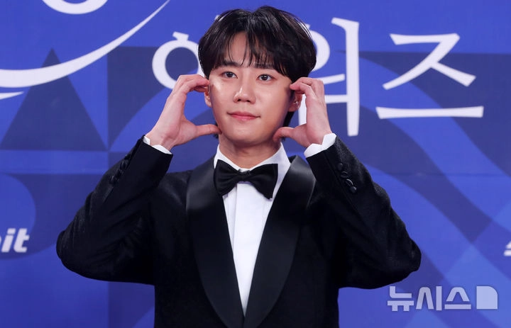 “현장서 이름 착각”…이준영·이준혁, 청룡시리즈어워즈서 진땀 사과와 미소→훈훈한 해프닝