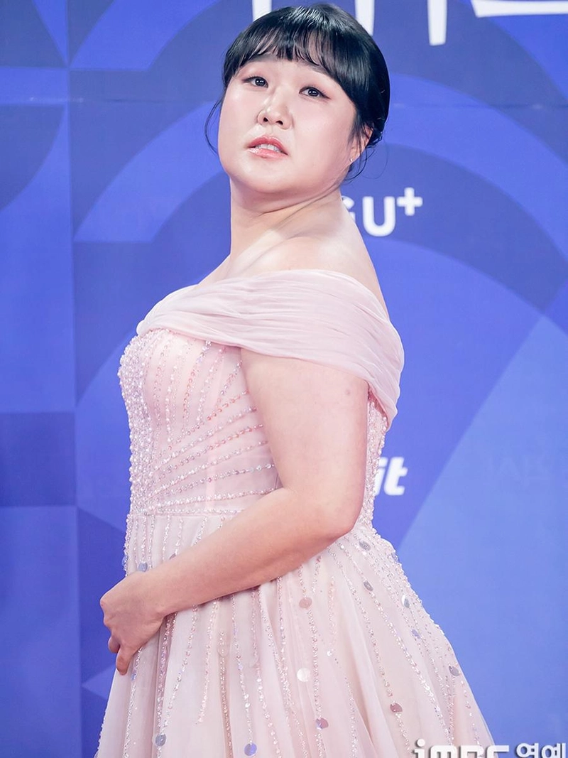“귀한 상, 소중한 가족”…이수지, 감동의 무대→여름밤 빛나는 인증 / 코미디언 이수지 인스타그램