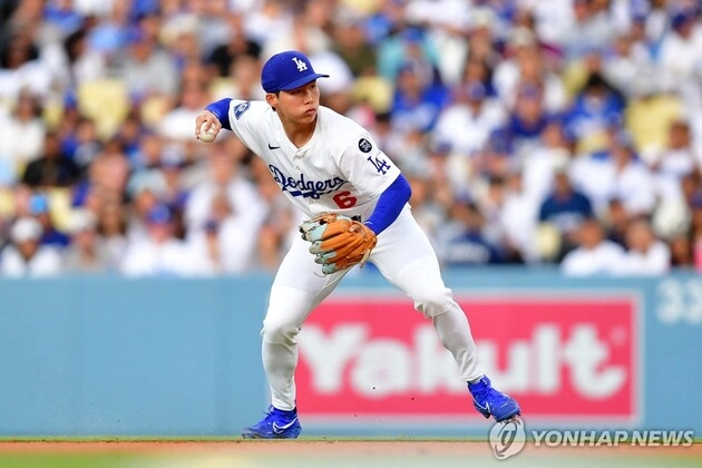 “중전 안타로 타율 상승”…김혜성, 다저스 후반기 첫 경기 2타수 1안타 / 연합뉴스