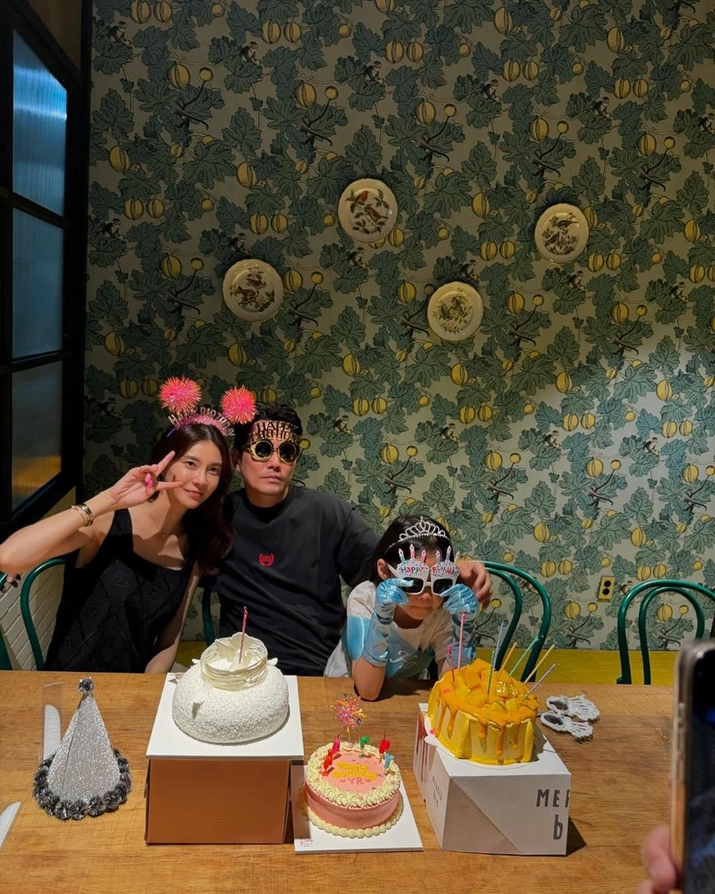 “함께라서 더 따뜻했다”…차예련, 가족의 여름 생일파티→첫 미소 속 온기