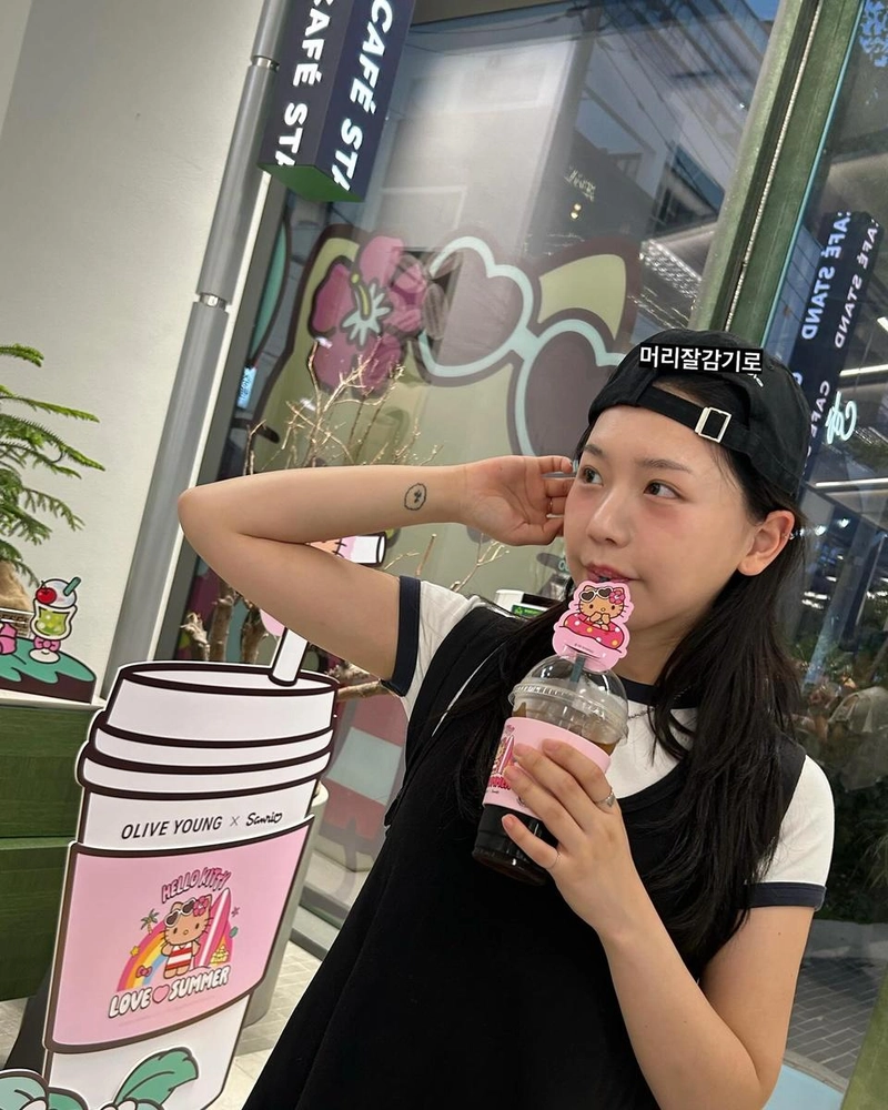 “한 달 남았어”…송하예, 동심 담긴 여름→설렘 가득 인증 / 가수 송하예 인스타그램