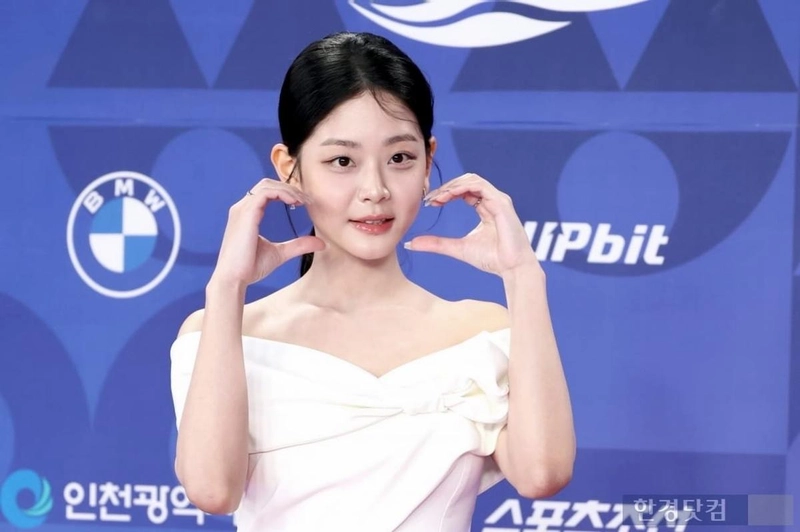 “행복한 시간이었습니다”…정수빈, 청초한 미소→여름밤 감동의 레드카펫 / 배우 정수빈 인스타그램