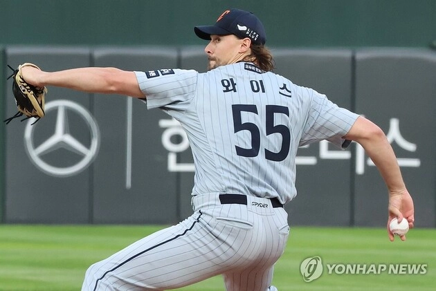 “3이닝 5실점 조기강판”…와이스·헤이수스, 난타에 평균자책점 급등 / 연합뉴스