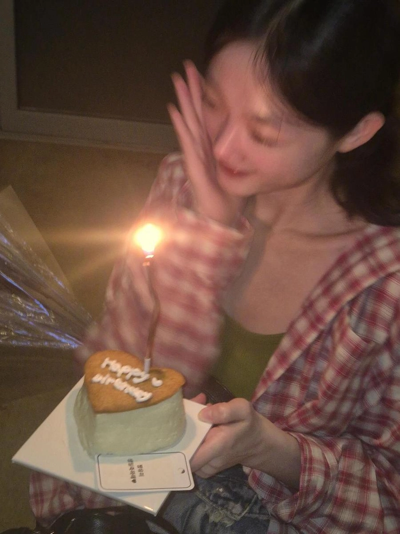 “짱유미 행복합니다”…이유미, 생일의 설렘→따스한 환한 미소