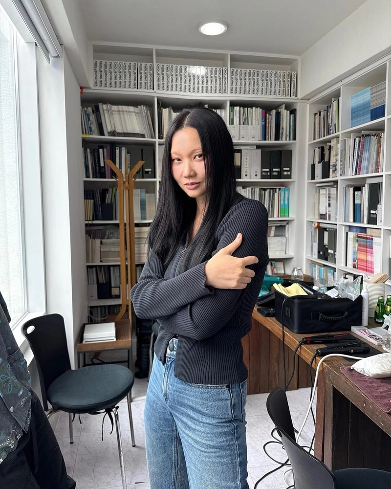 “일상 속 담백한 온기”…장윤주, 무심한 시선→여름 저녁 감성 / 모델, 배우 장윤주 인스타그램