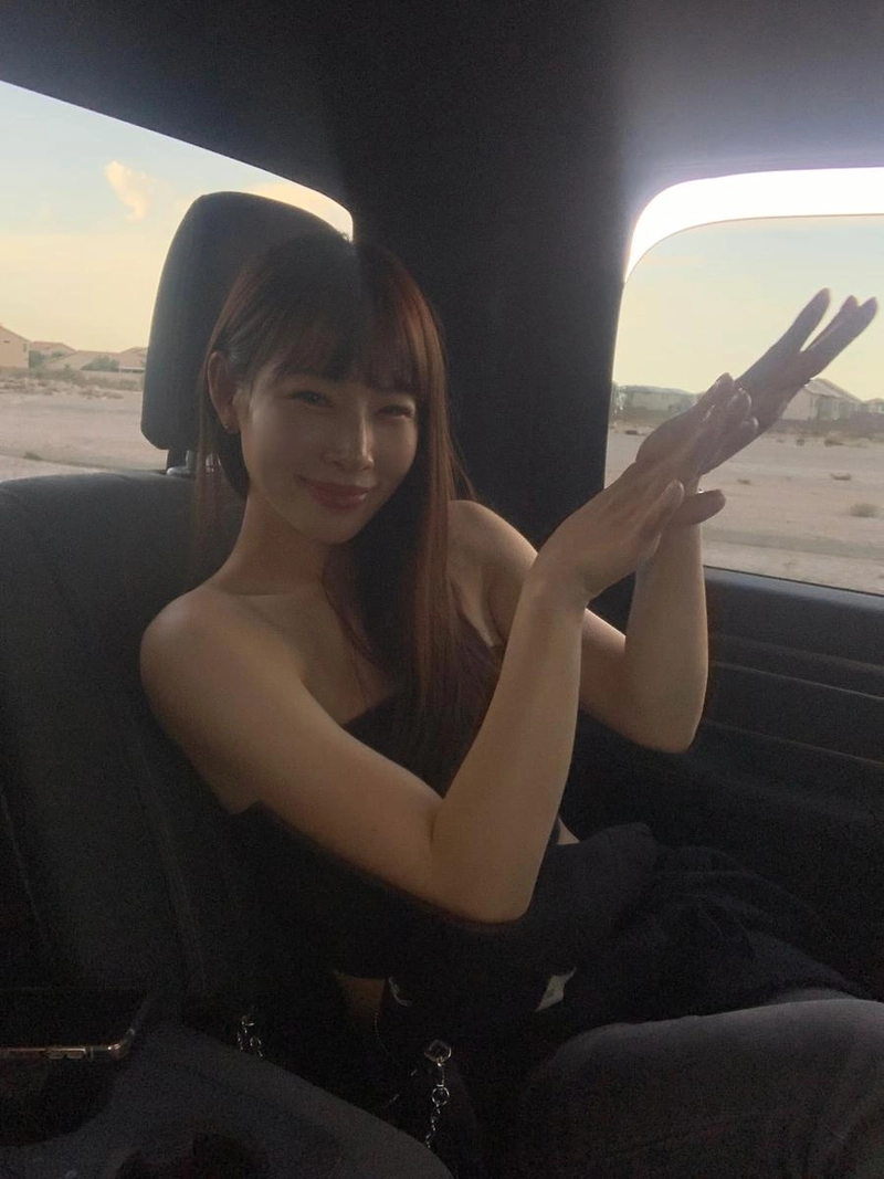 “달려보자”…신수지, 사막 햇살 아래→설레는 여름 질주 / 방송인 신수지 인스타그램
