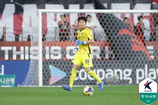 “수문장 데뷔전 선방”…홍성민, 전북 상대 5차례 세이브 빛났다 / 연합뉴스