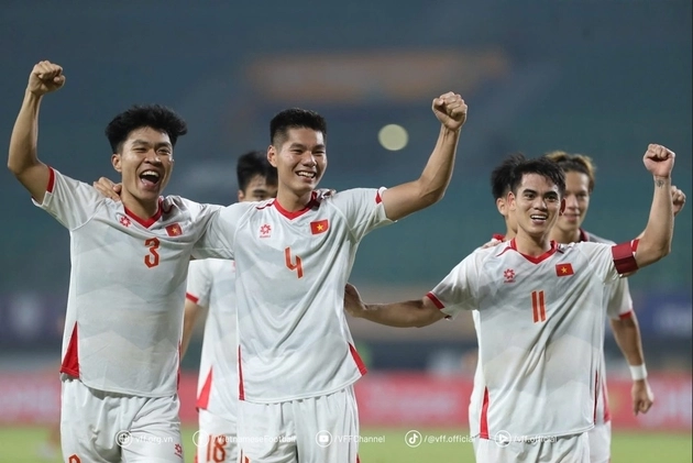 “3-0 완승”…김상식, 라오스 상대로 한국인 감독 맞대결 승리 / 연합뉴스