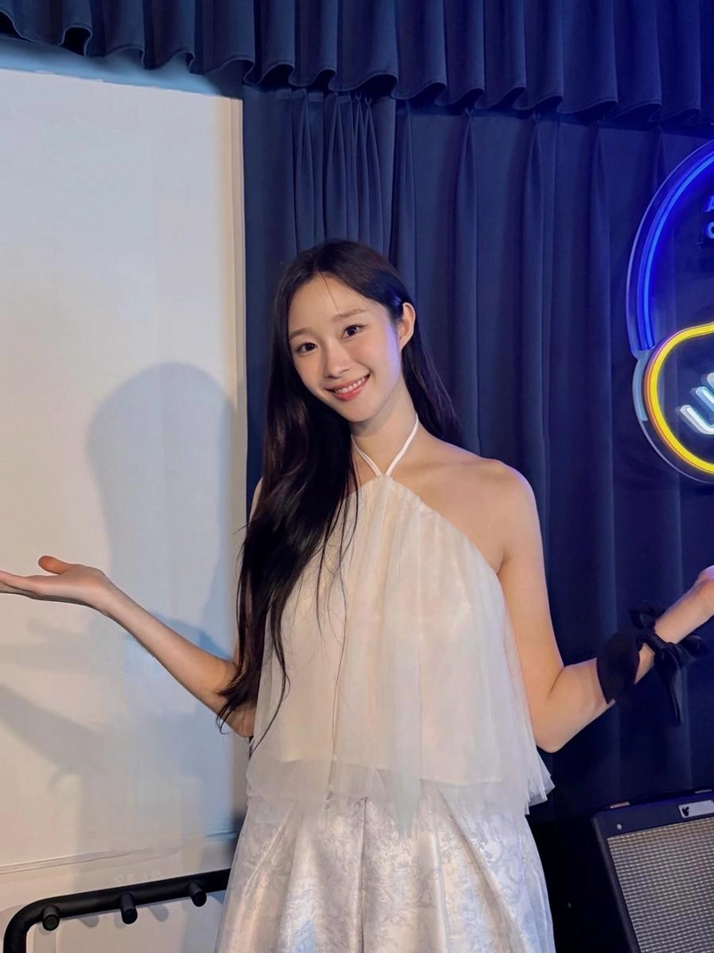 “자주 만날 약속, 고마워요”…문채솔, 한여름 미소→따스한 설렘 / 걸그룹 시그니처 문채솔 인스타그램
