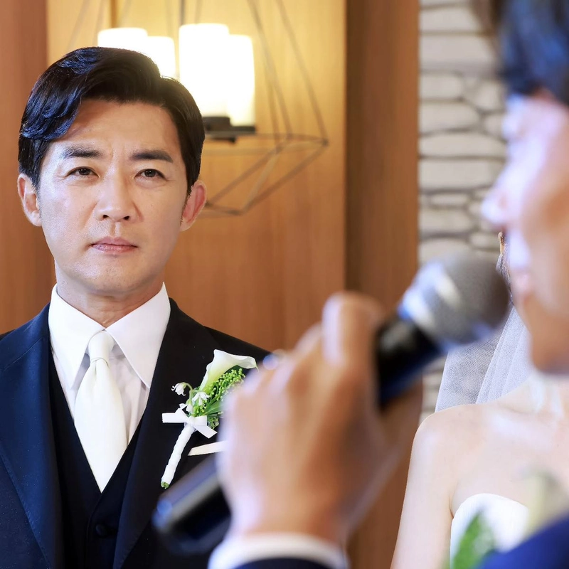“그걸 지켜보는 나”…안재욱, 깊은 눈빛에 담긴 담담함→여름날 결혼식의 순간 / 배우 안재욱 인스타그램