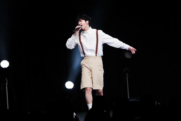 “시선을 사로잡은 만능 보컬”...빅스 켄, ‘MEET & GREET’로 아시아 팬심 열광→글로벌 무대 야심 드러내