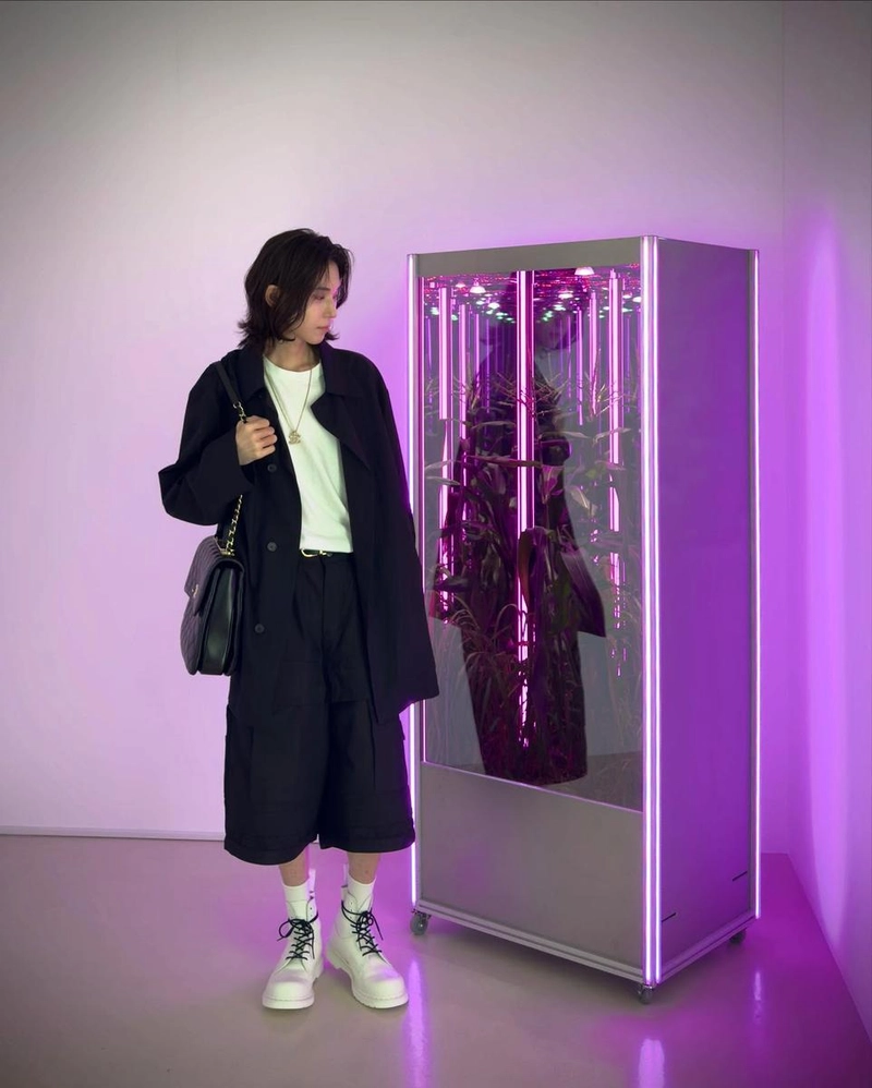 “말이 아닌 감각으로”…남사랑, 전시장의 여름→생태적 사유 속 침잠 / 모델 남사랑 인스타그램